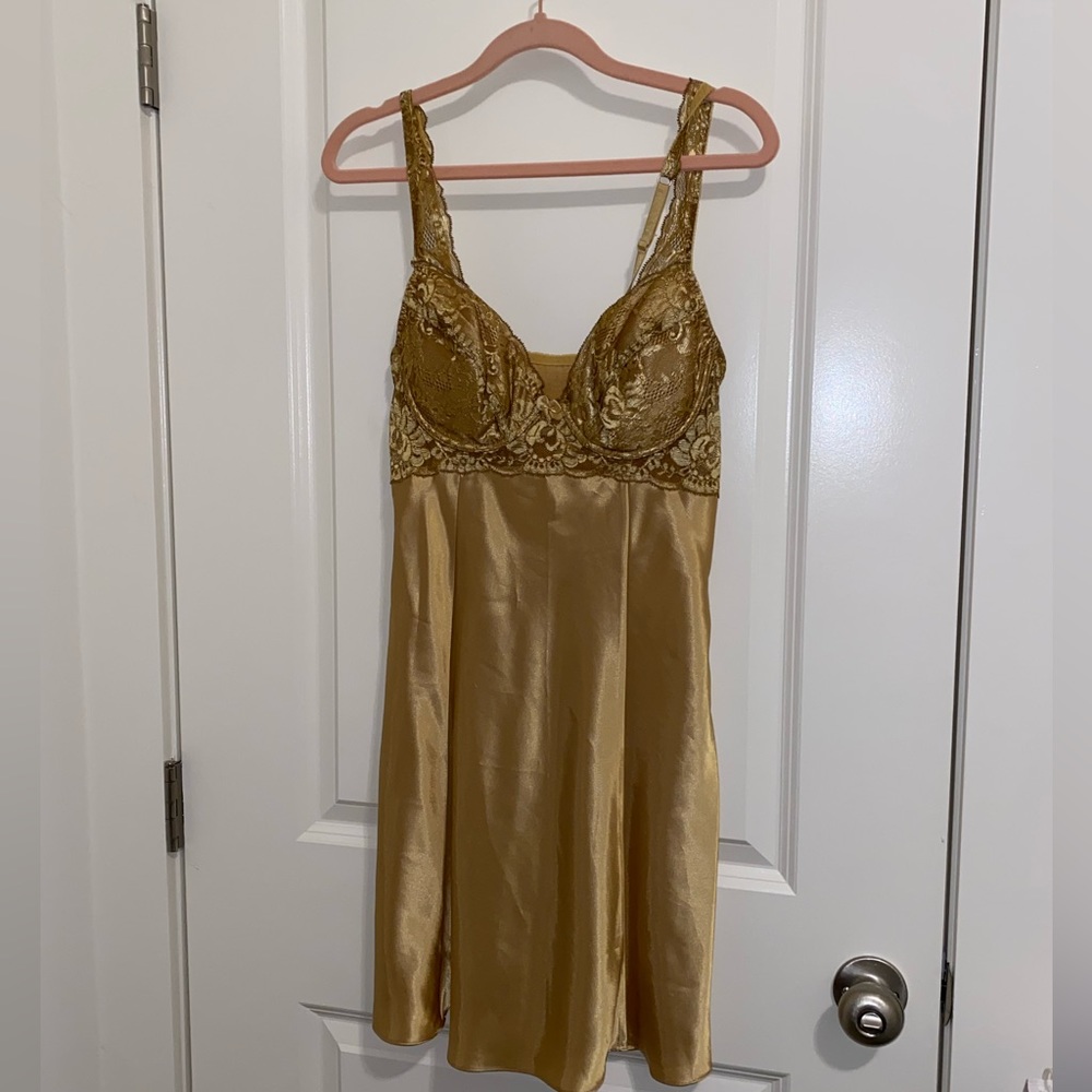 Vintage Victoria's Secret Gold Nightgown/slip  Underwire Lightly Padded cups